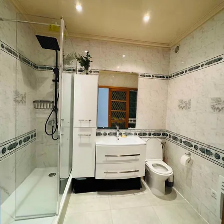 2 Bedrooms In Marais Apartment Paris